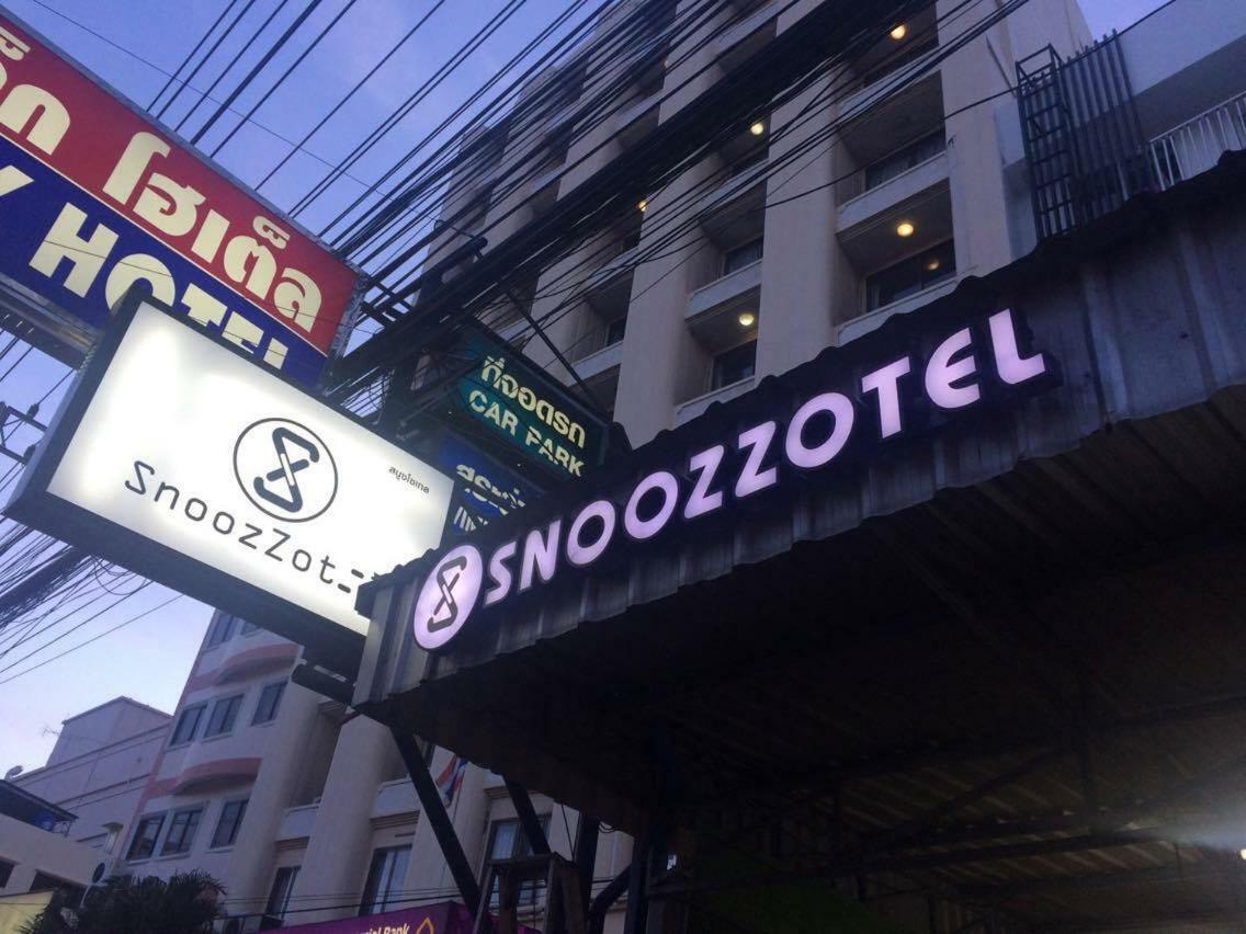 Snoozzotel Pattaya Exterior foto